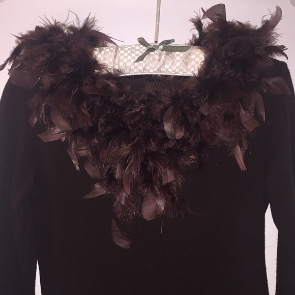 Chocolate brown sweater with feather collar - Picture 2 of 6
